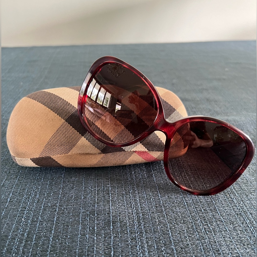 UNIQUE BURBERRY Red Leopard Sunglasses with Original Case!